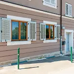 Apartment Villa Bagnole